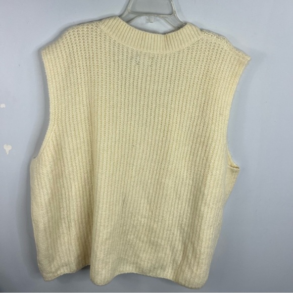 ASOS Size 24 Plus V-Neck Sweater Vest Cream Knit Soft WSB - Picture 4 of 5